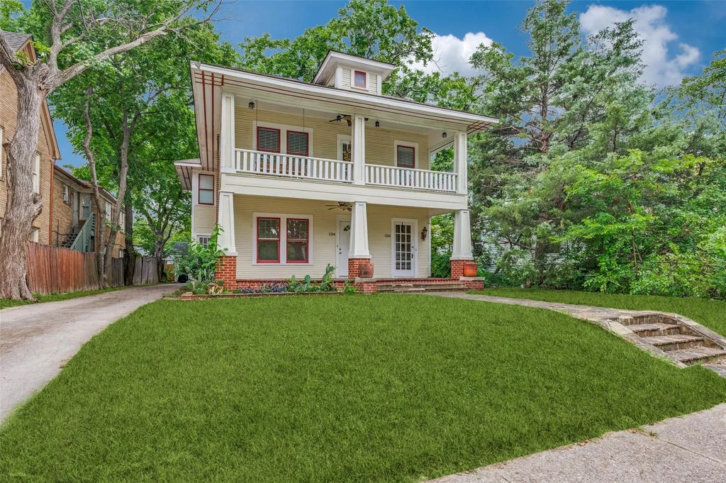1216 Kings Highway, Dallas