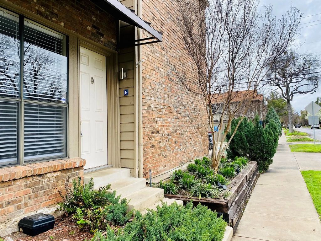 4049 Herschel Avenue E, Dallas