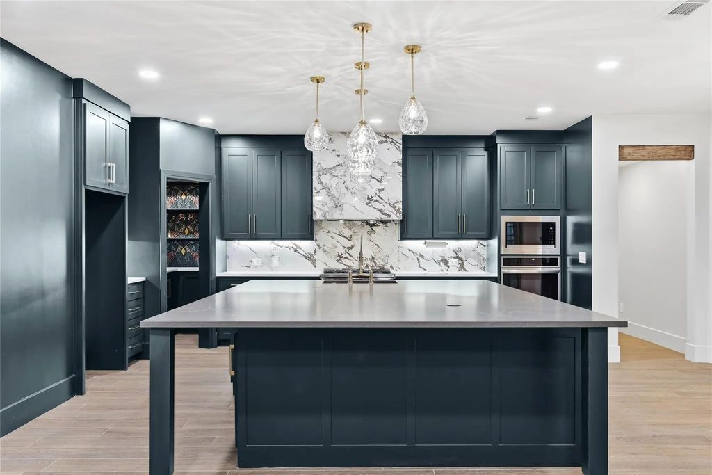 4008 Windermere Drive, Colleyville