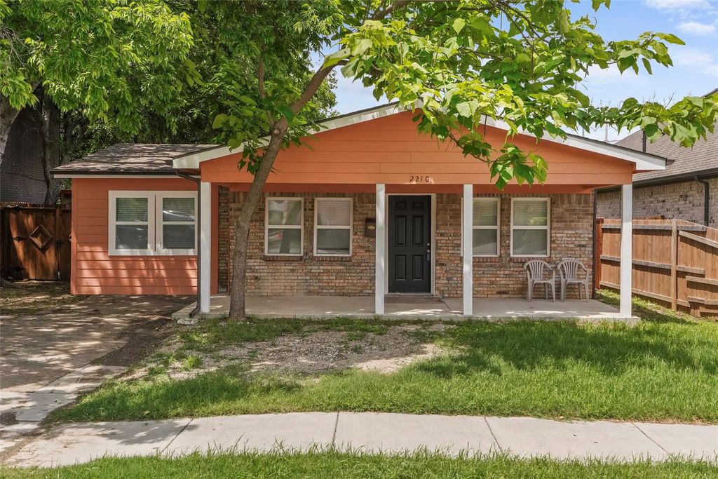 2210 El Paso Street, Grand Prairie