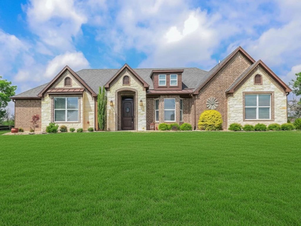 31 Golf Walk Circle, Denison