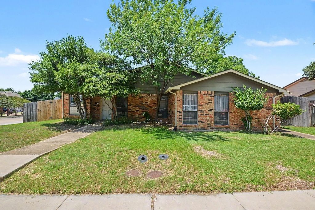 2201 Jackson Circle, Carrollton