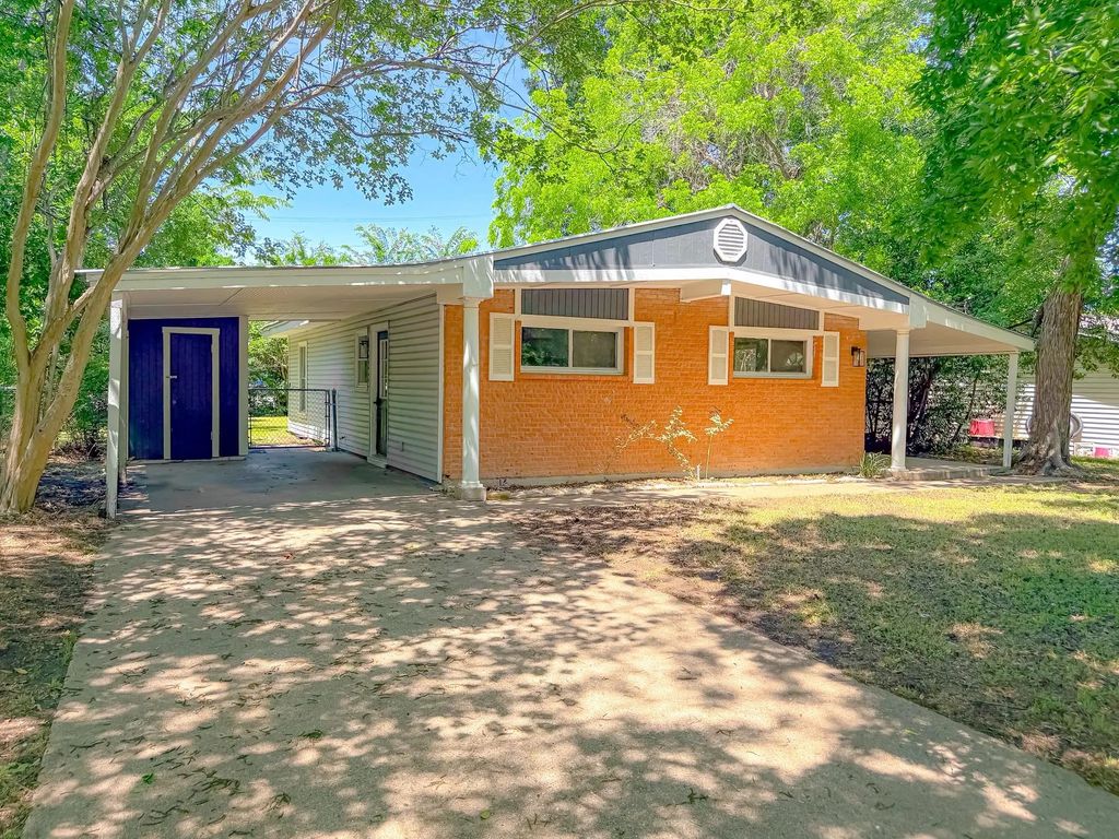 3006 Lynne Avenue, Corsicana
