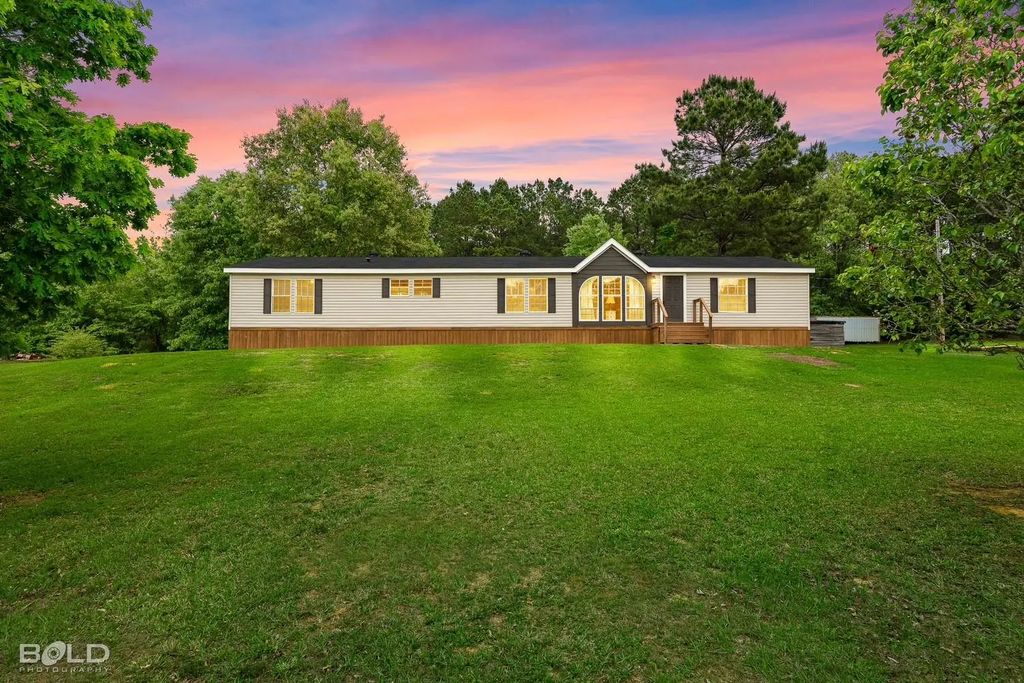 8730 Pinehaven, Keithville