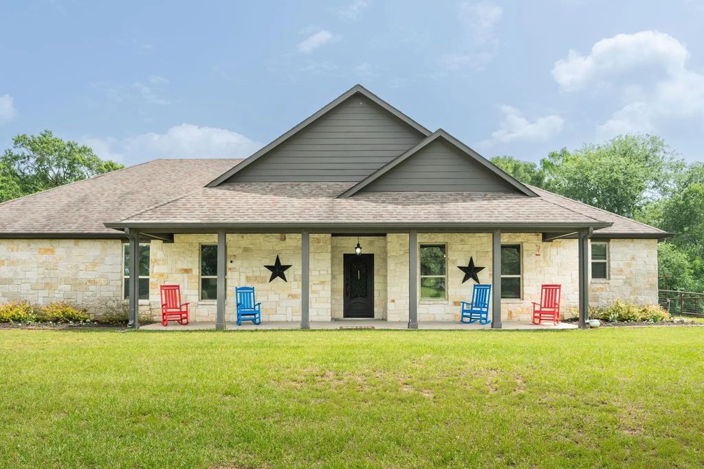 173 Rs County Road 2365, Alba