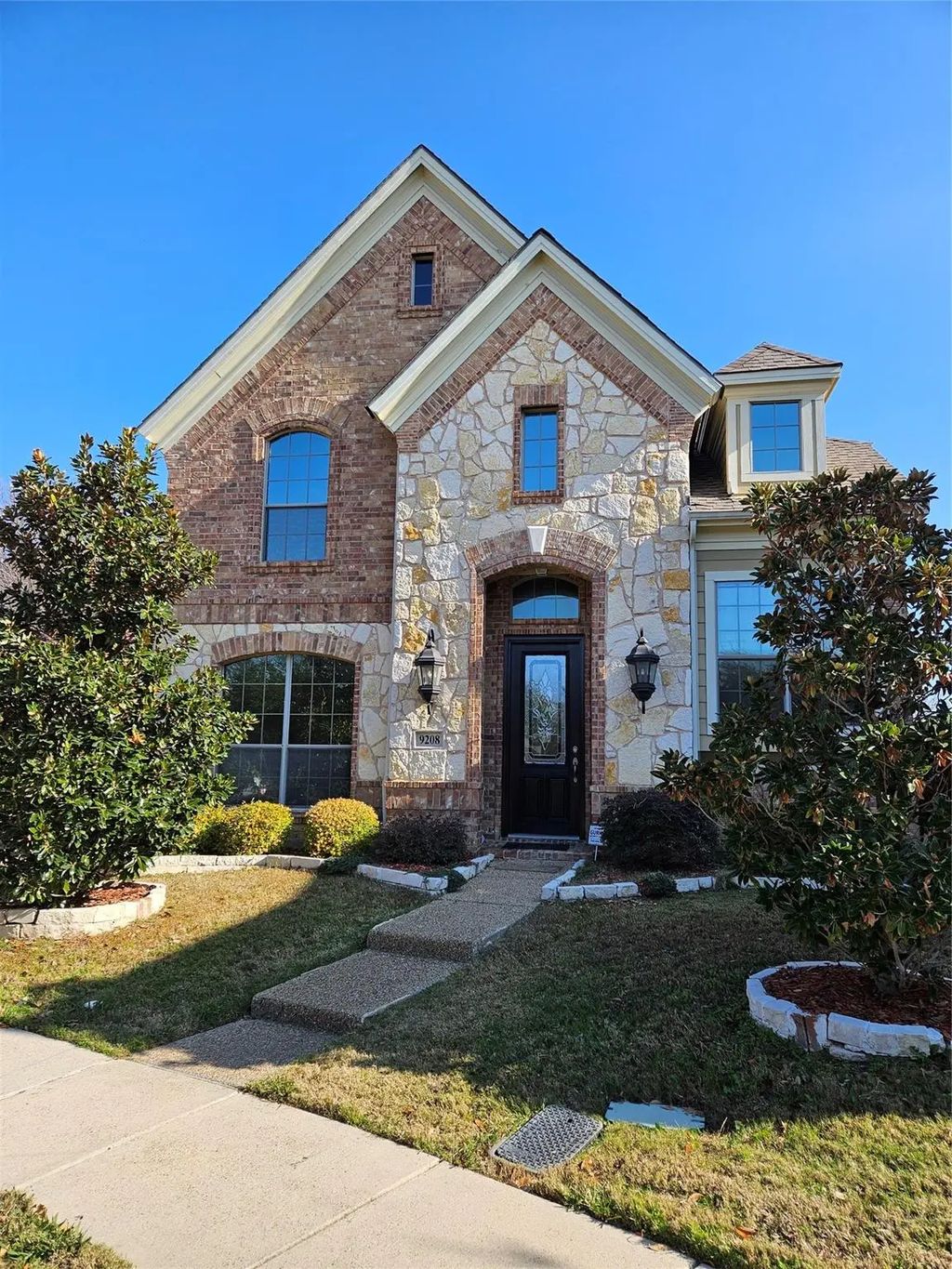 9208 Dillon Trail, Irving