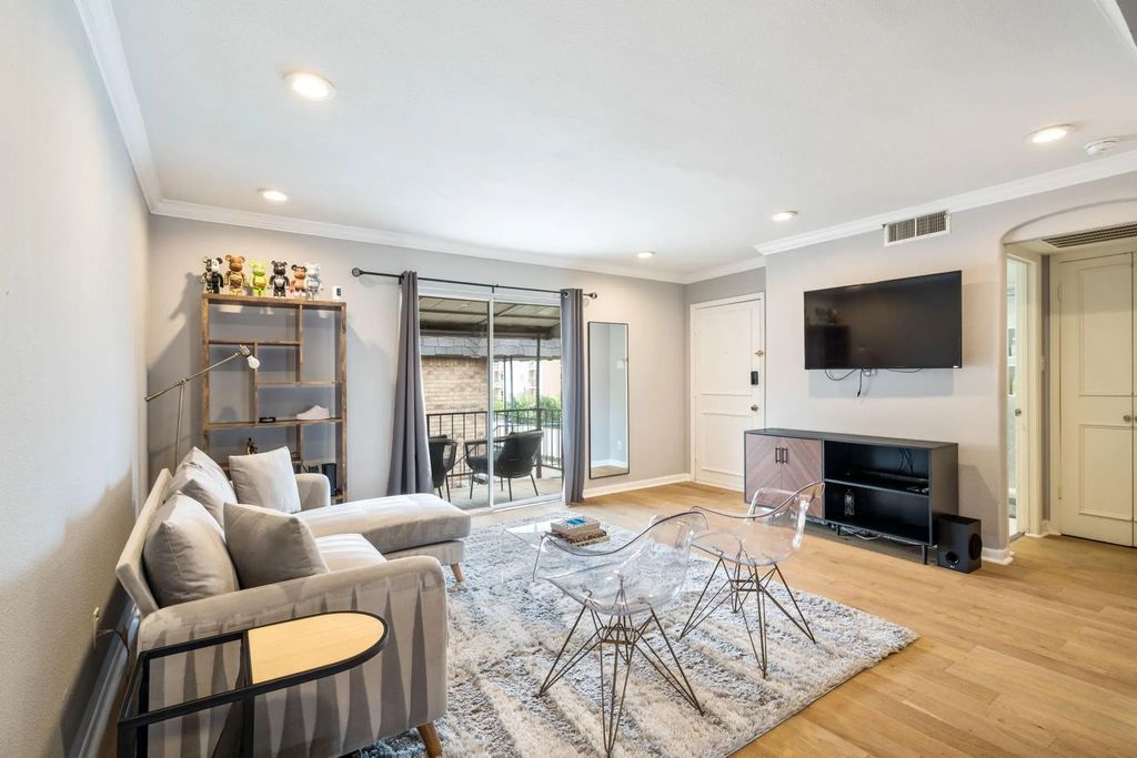 10220 Regal Oaks Drive D, Dallas