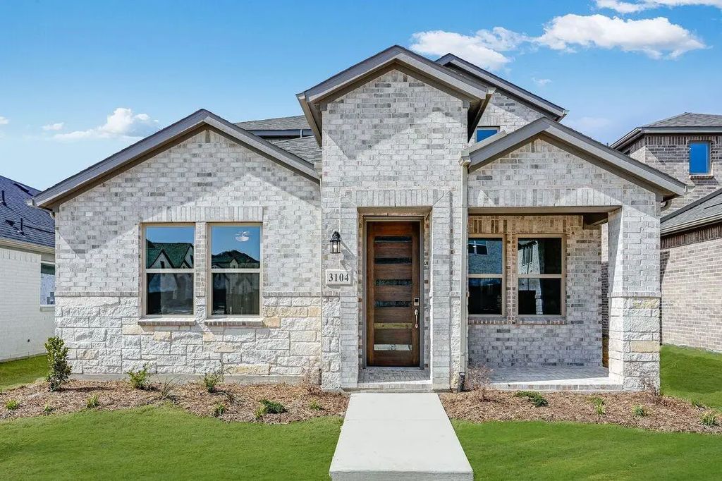 3104 Winecup Road, Celina