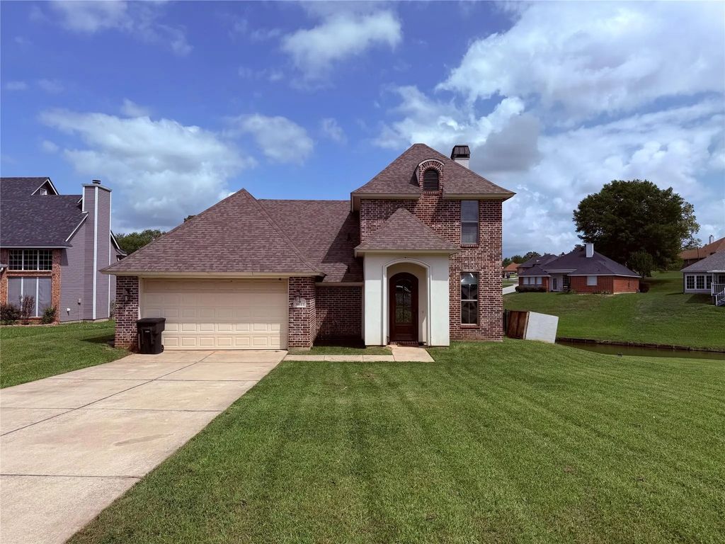 3841 Lakeside Drive, Shreveport