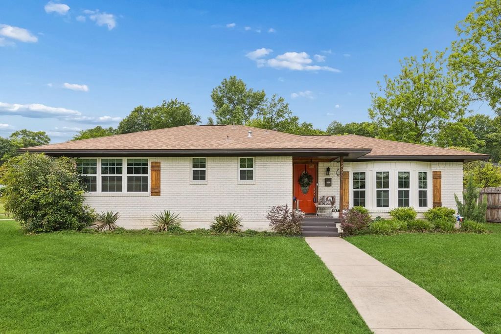 2306 W Five Mile Parkway, Dallas