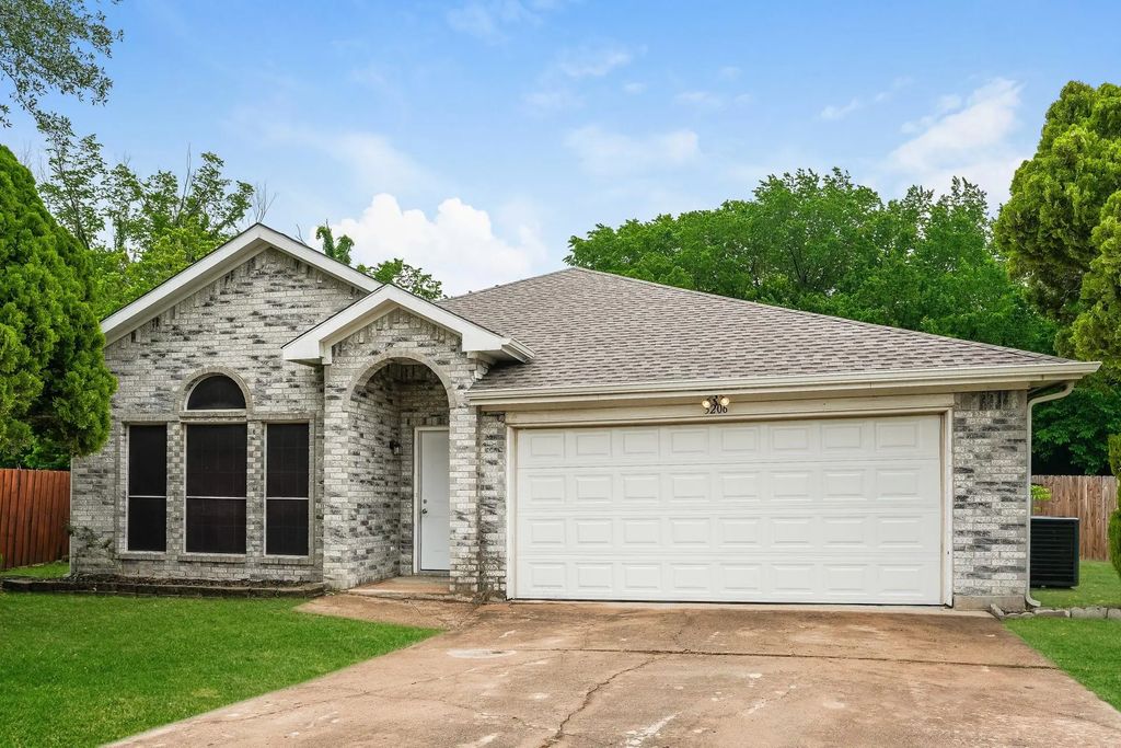 3206 Weirgate Court, Grand Prairie