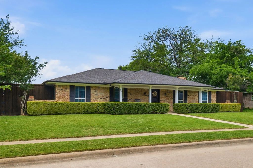 1911 Wisteria Way, McKinney