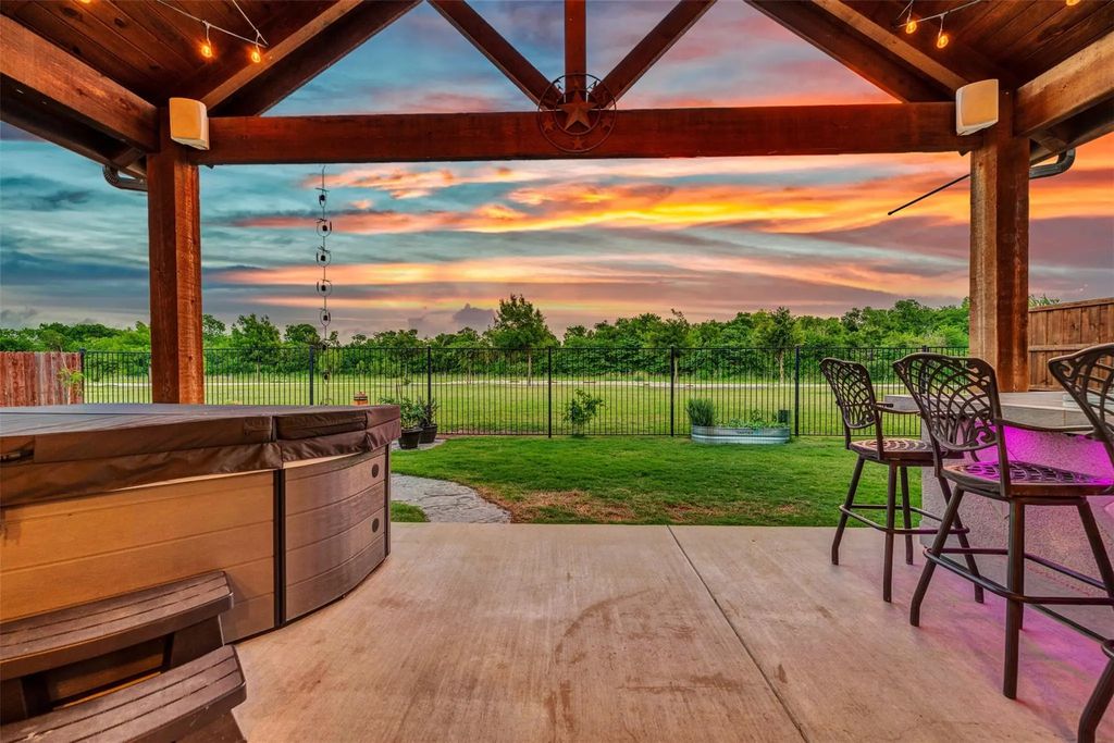 2524 Saddlehorn Drive, Little Elm