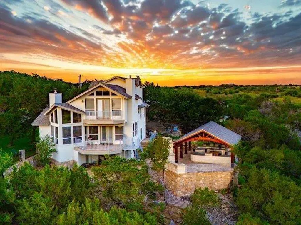 1003 Oak Hill Lane, Possum Kingdom Lake