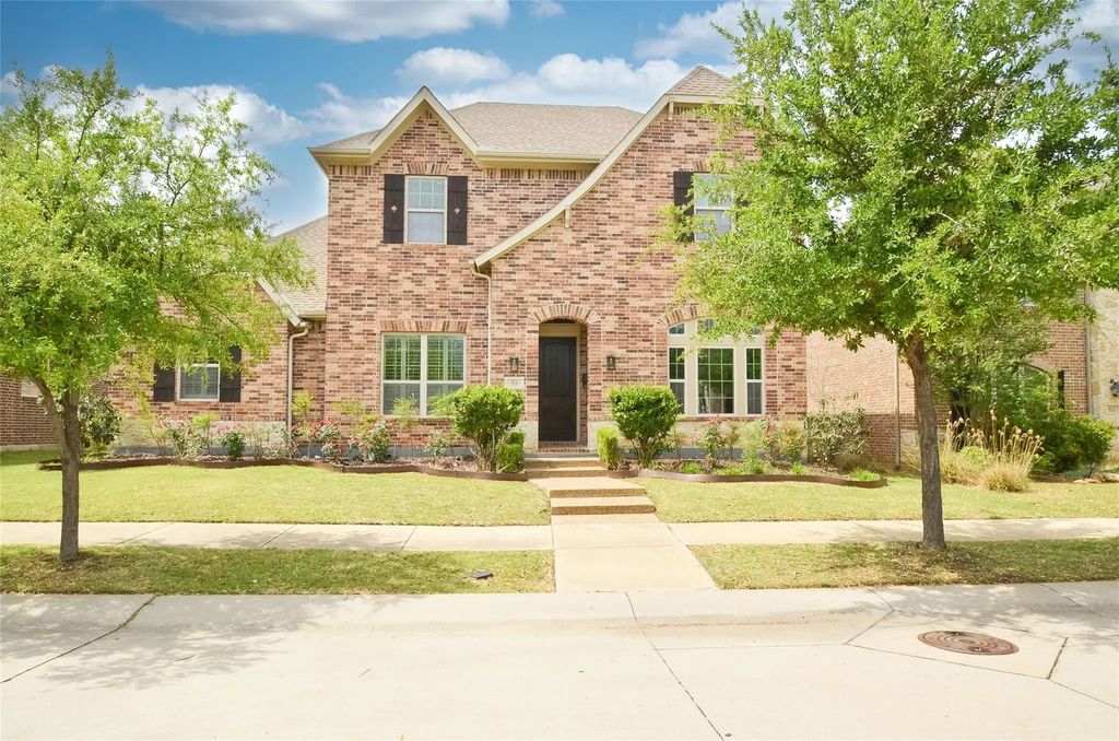 516 Four Stones Boulevard, Lewisville