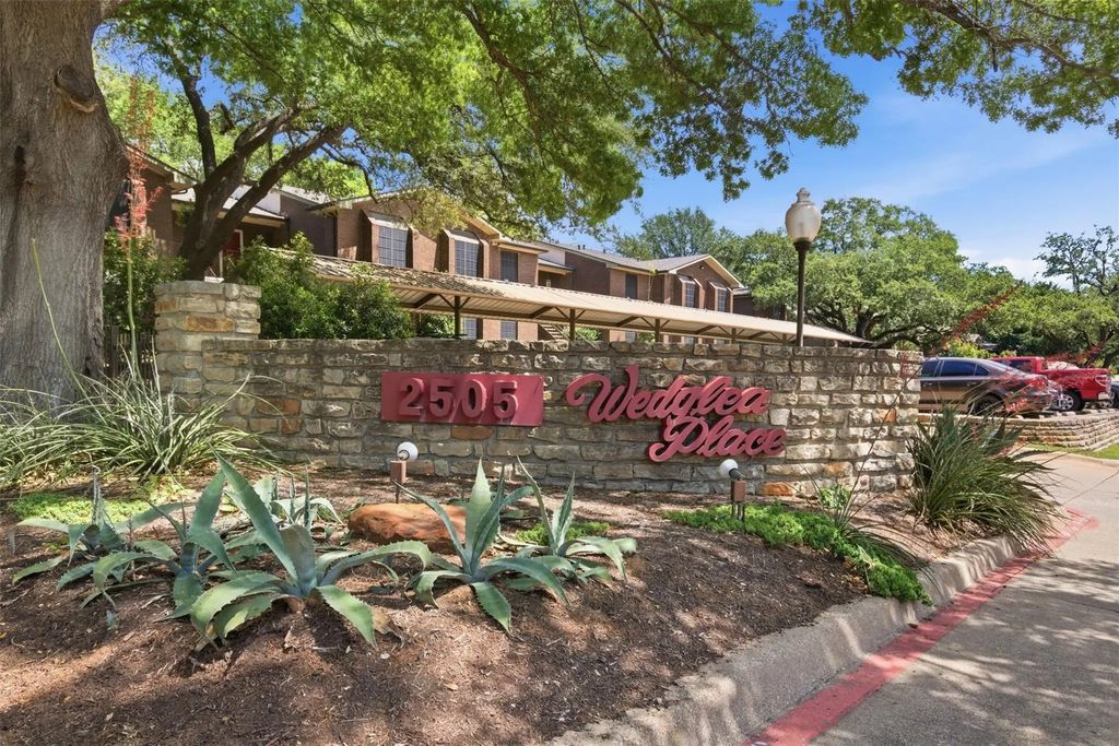2505 Wedglea Drive 114, Dallas