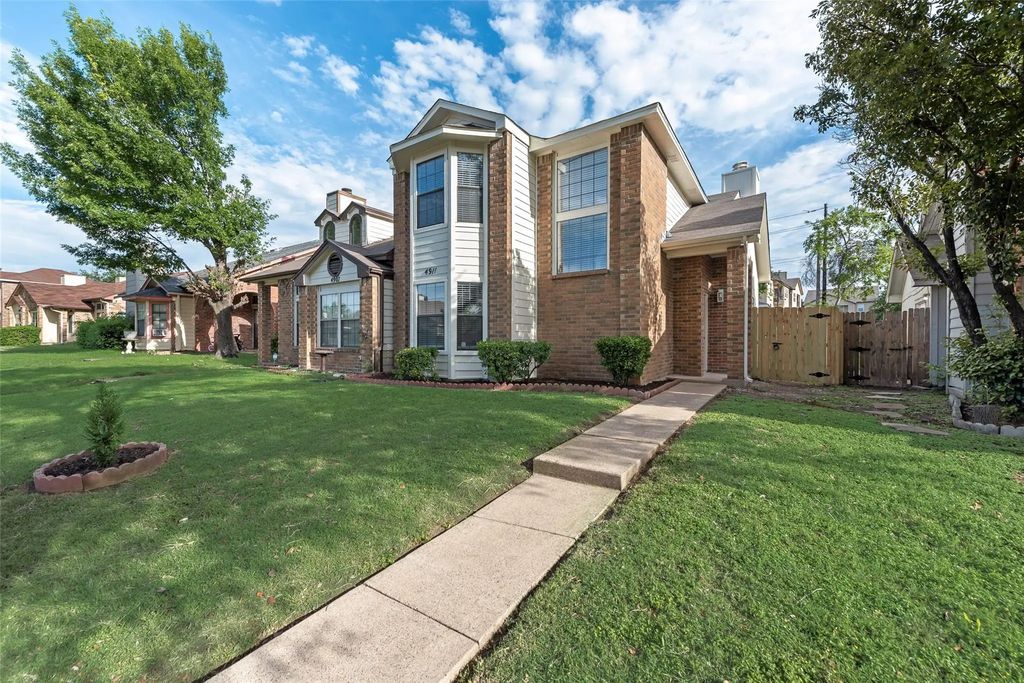 4911 Clover Haven Street, Dallas