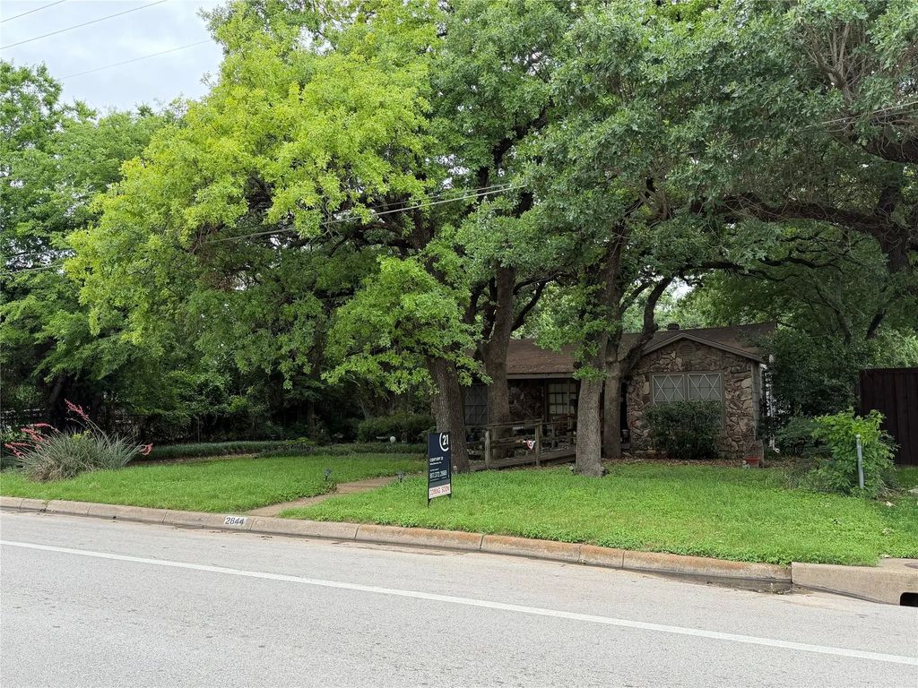 2844 Handley Drive, Fort Worth