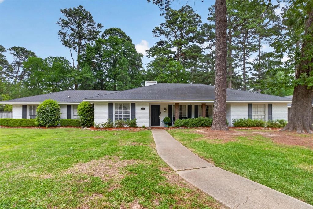 8321 Spring Lake Drive, Shreveport