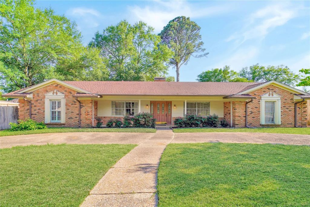 1114 Brookshire Drive, Tyler
