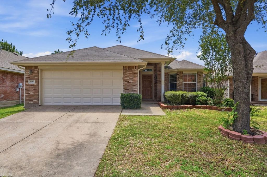 1007 Grimes Drive, Forney