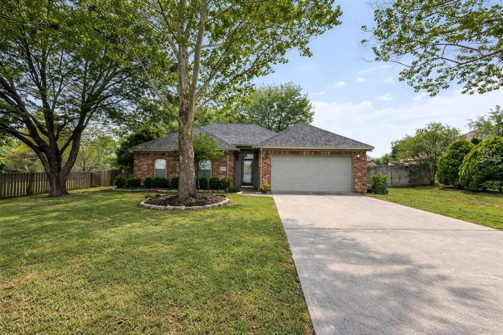 1930 Meadowview Lane, Athens