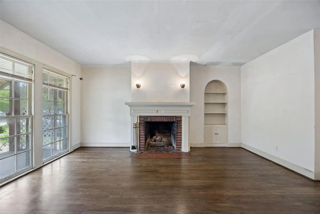 106 N Briscoe Boulevard, Dallas
