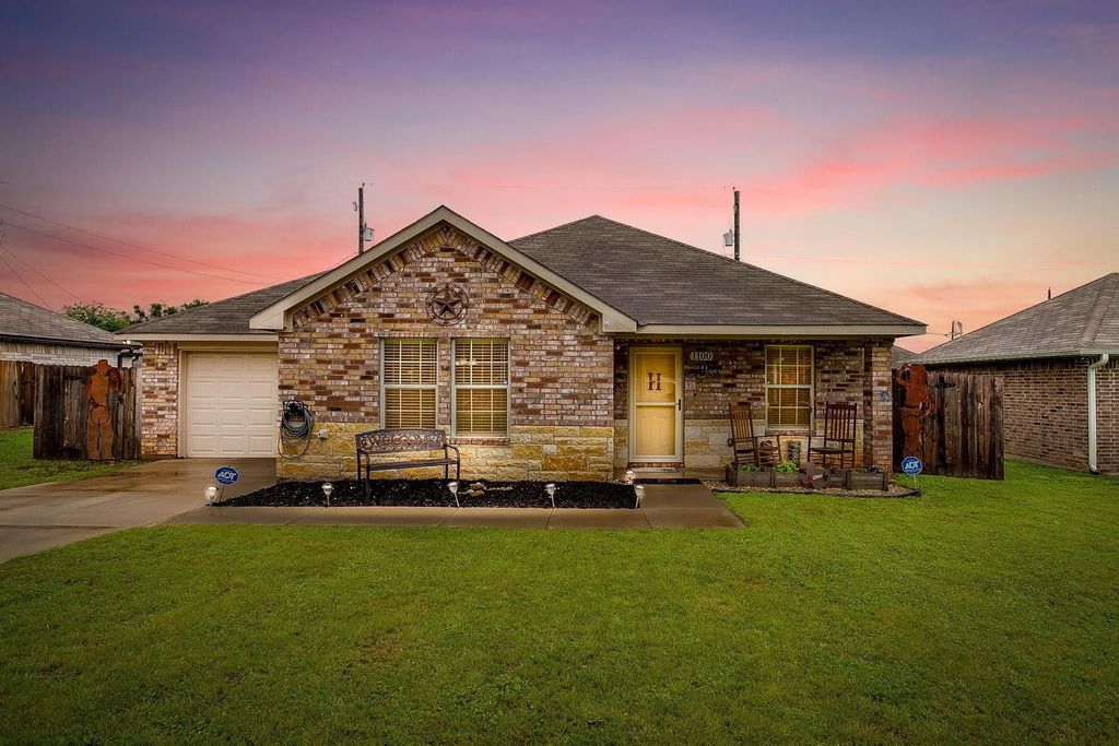 1100 Se 12th Street, Mineral Wells