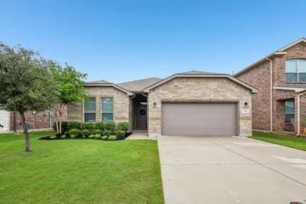 728 Key Deer Drive, Fort Worth