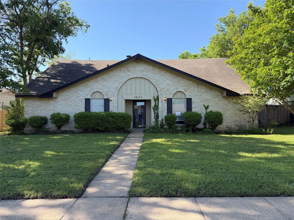 1802 Rainbow Drive, Richardson