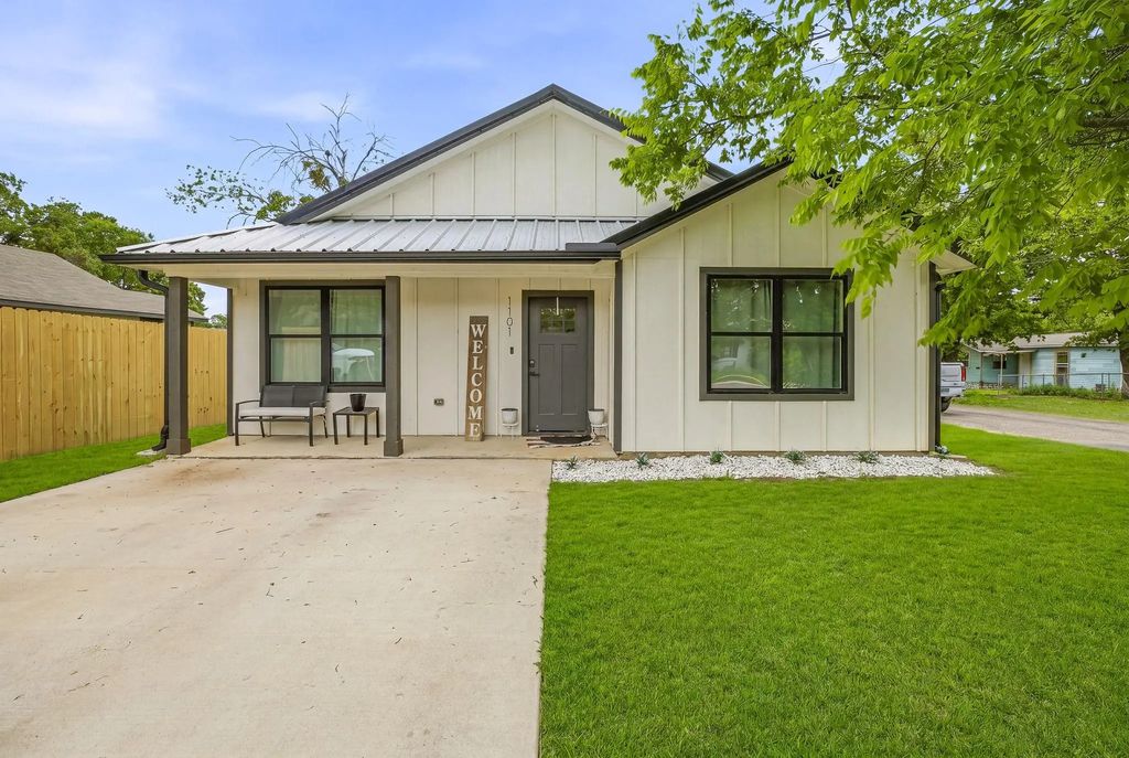 1101 N Mccart Street, Stephenville