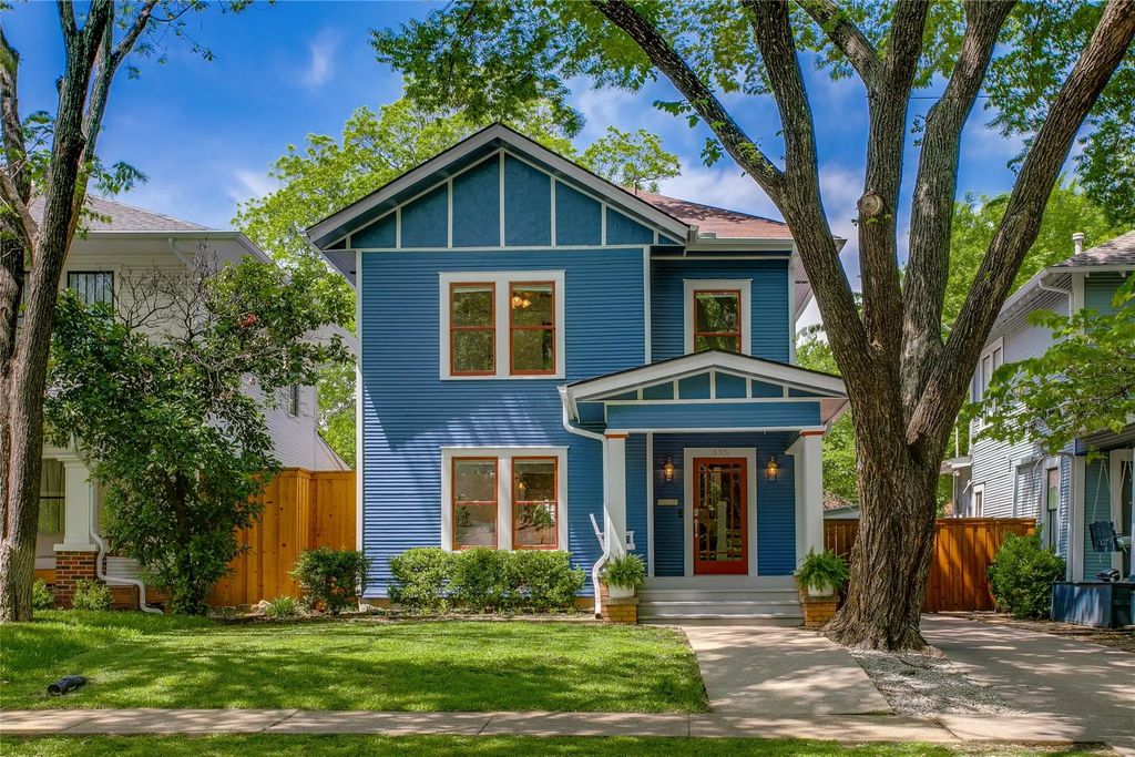 335 S Edgefield Avenue, Dallas