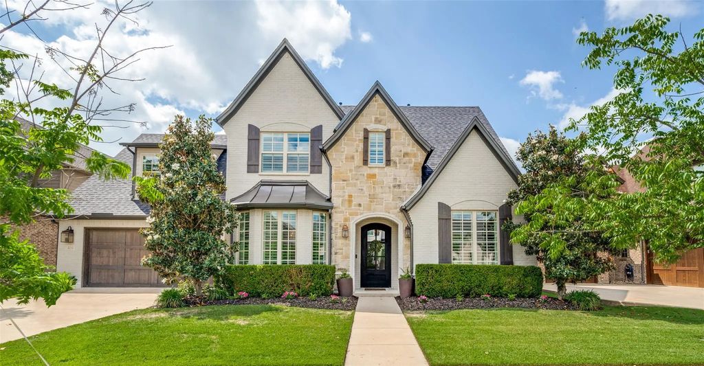 404 Nora Lane, Argyle