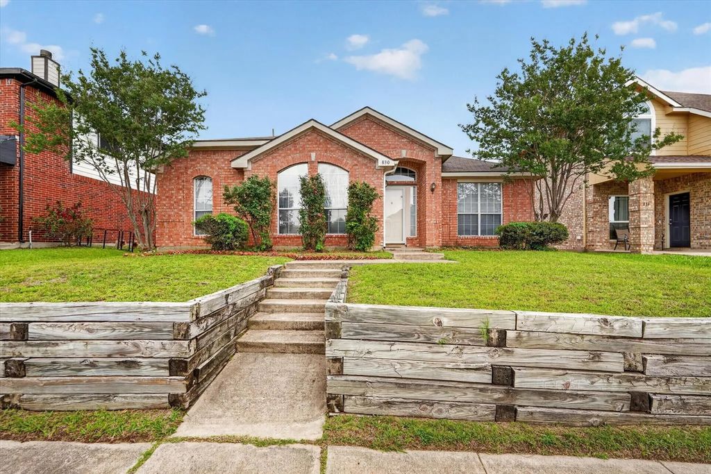 830 Orian Drive, Mesquite