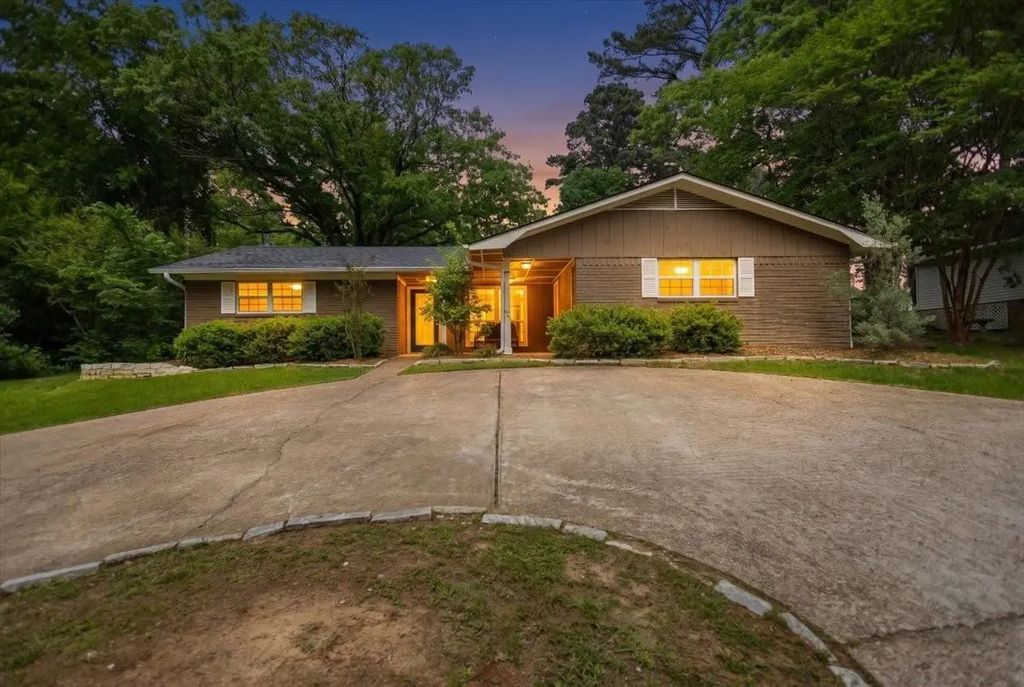 1327 Bridle Path Lane, Hideaway