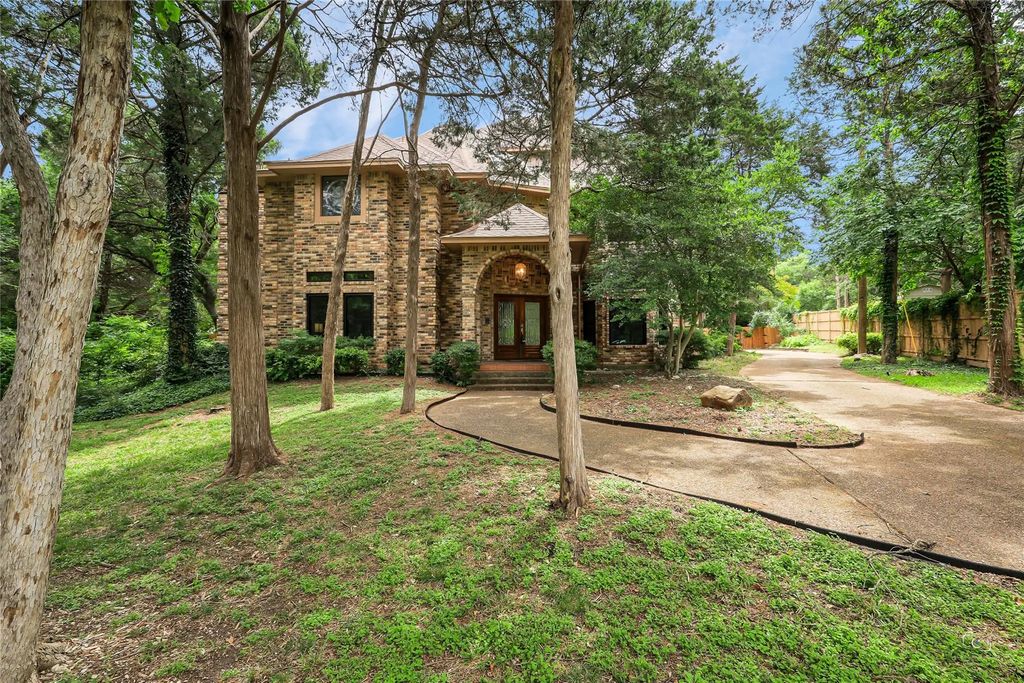1322 Cartwright Drive, Cedar Hill