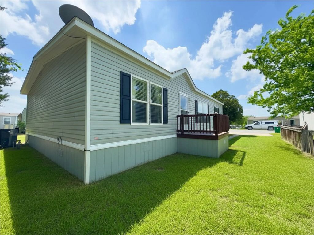118 Bluffview Drive, Knollwood