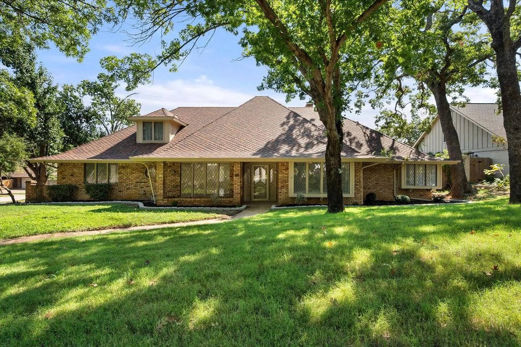 1801 High Vista Court, Fort Worth