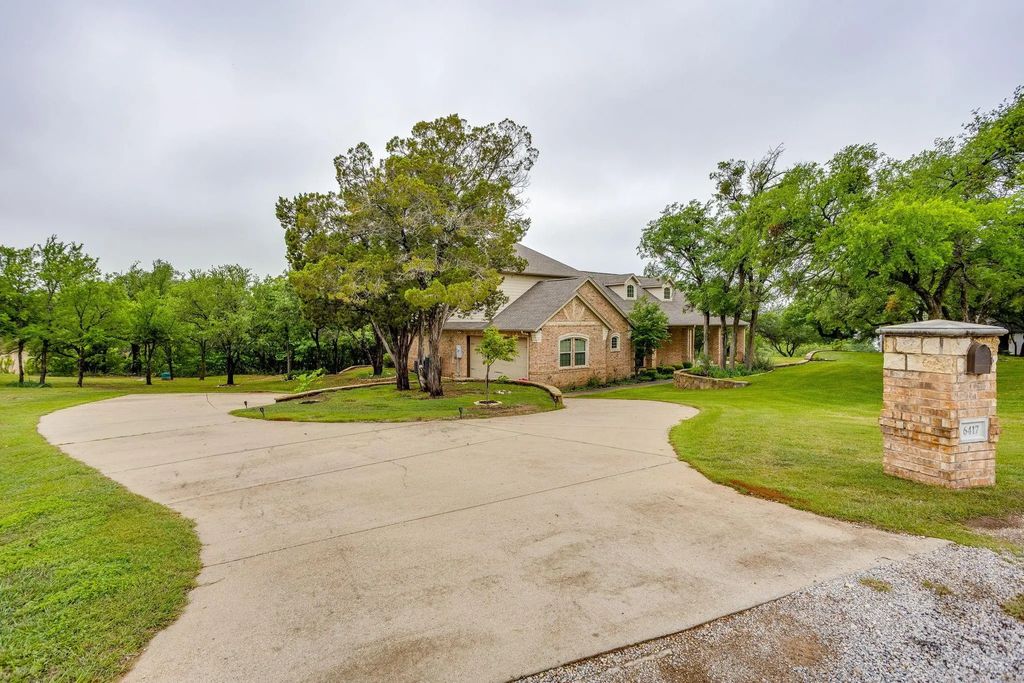 6417 Beacon Vista Circle, Granbury
