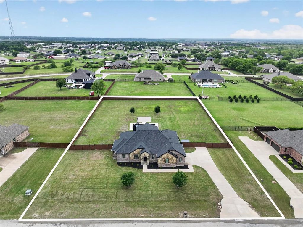 10917 Chriswood Drive, Crowley