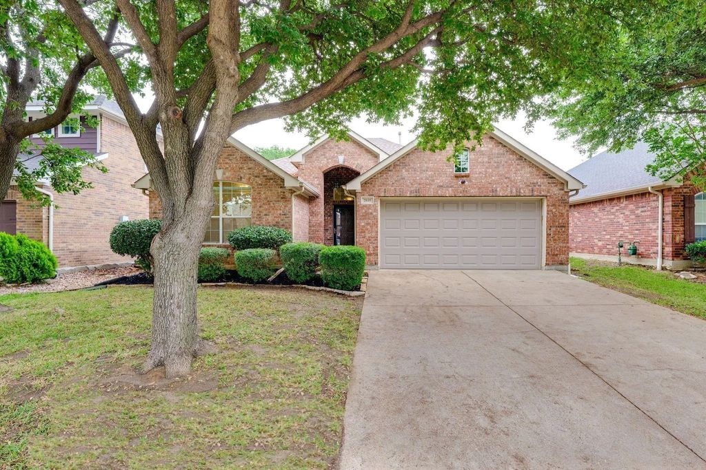 2845 Evening Mist Drive, Little Elm