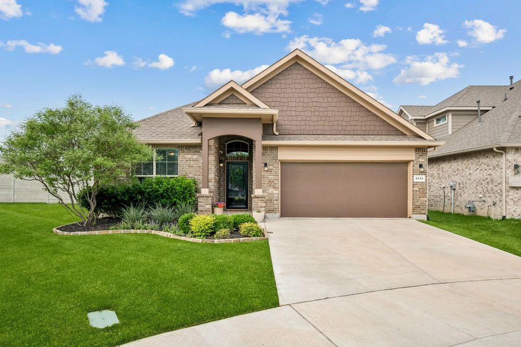 2412 Blackrail Court, Argyle