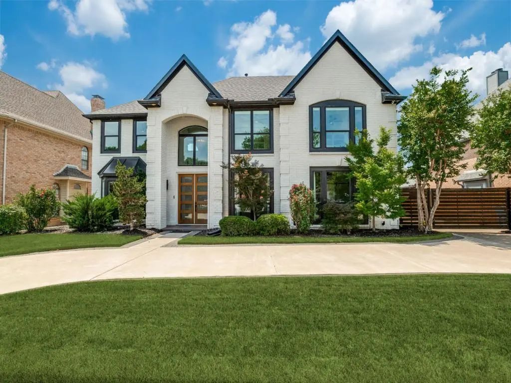 2805 Greenbrook Court, Grapevine