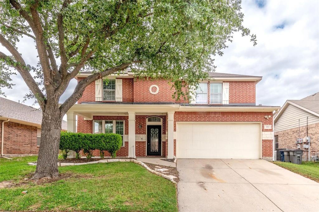 302 Highland Glen Drive, Wylie