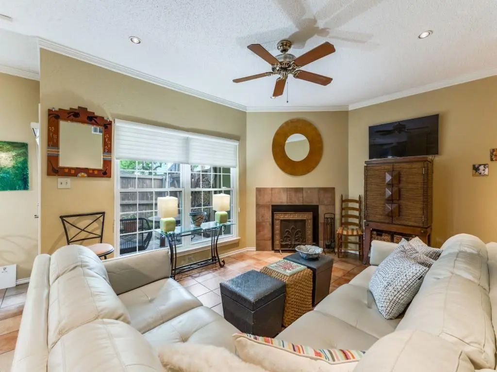 7151 Gaston Avenue 401, Dallas