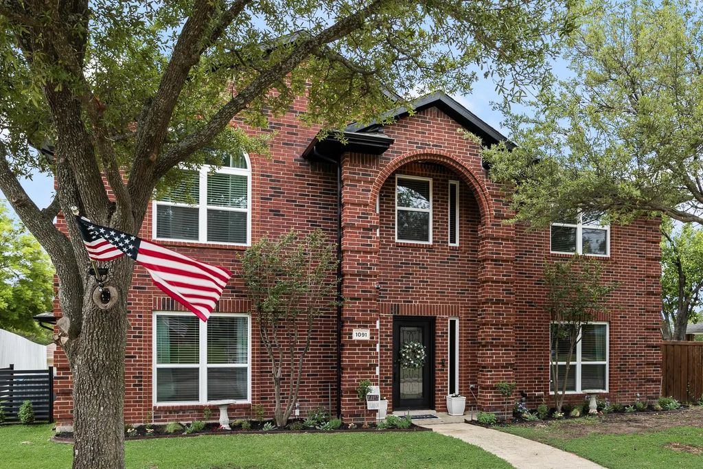 1091 Whispering Glen, Rockwall