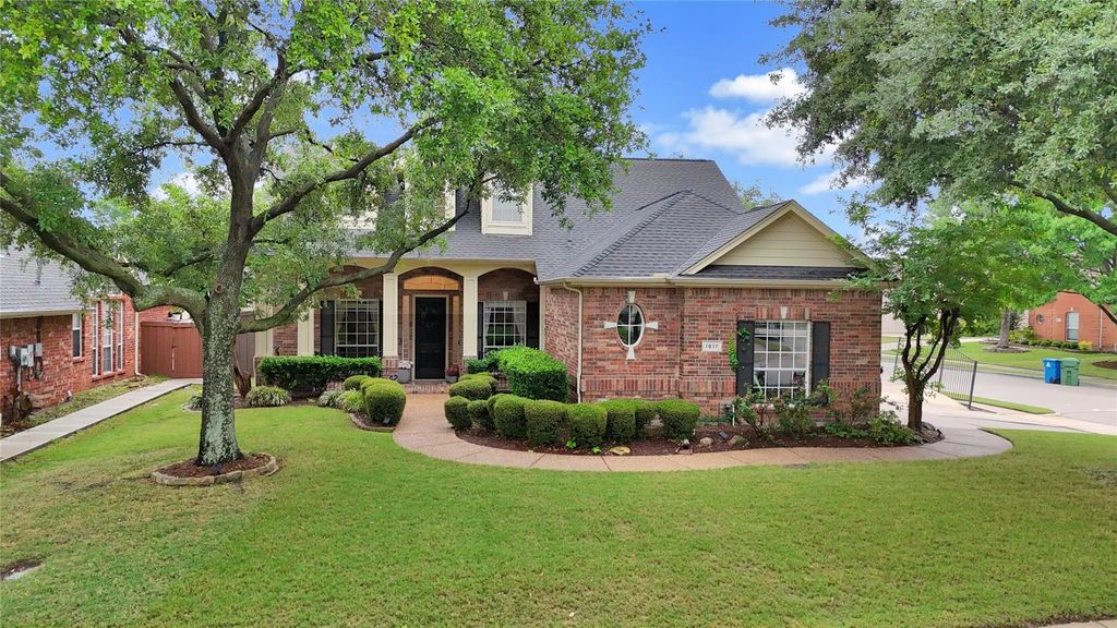 1817 Marble Pass Drive, Flower Mound