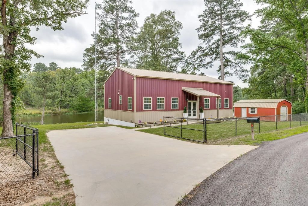 388 County Road 2146, Quitman