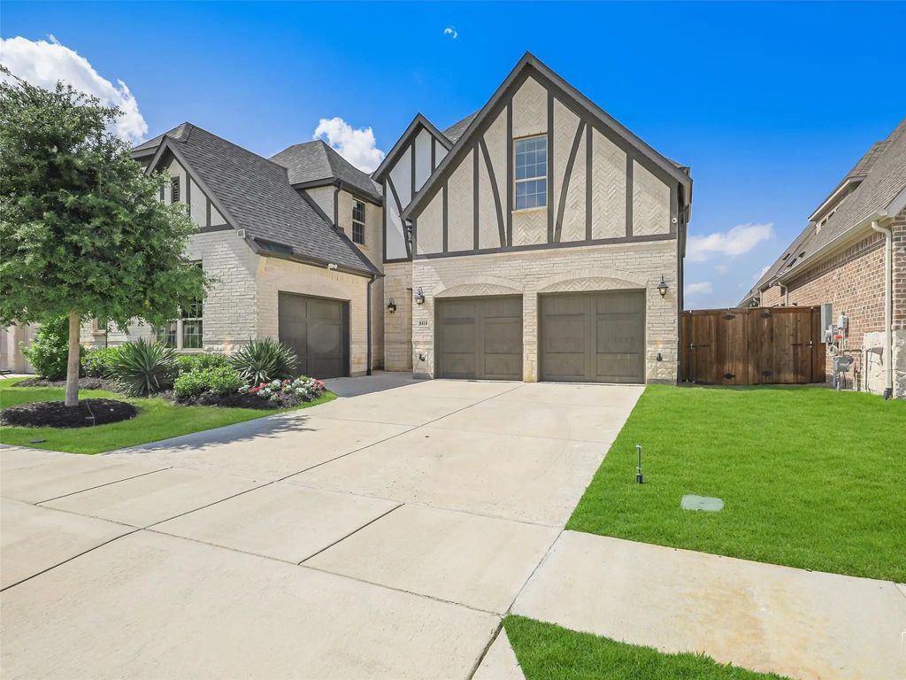 8416 Western, The Colony