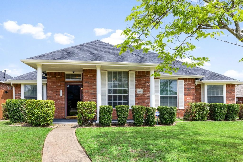 901 Rutherford Drive, Mesquite